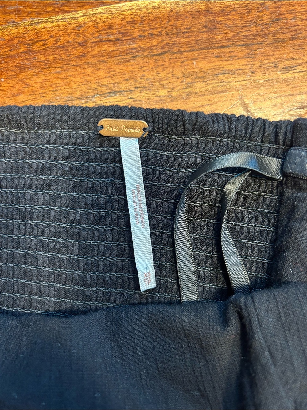 Free people black side tie cropped tube top - Picture 4 of 6